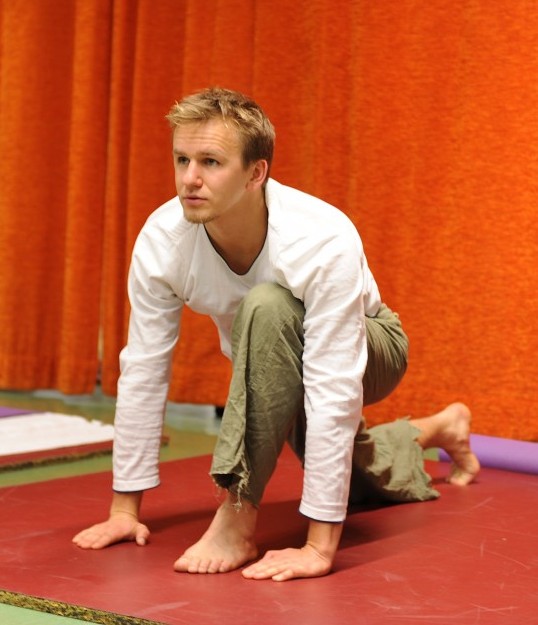 Yoga Übung Männer Yoga Übung 1